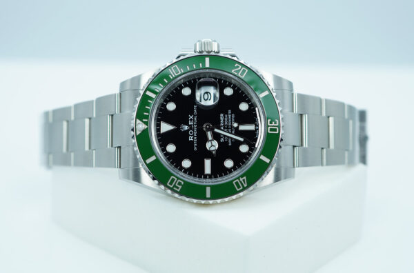 Rolex 126610LV SUBMARINER 41 GREEN MK2 BEZEL BLACK DIAL 2023 COMPLETE SET - Image 10
