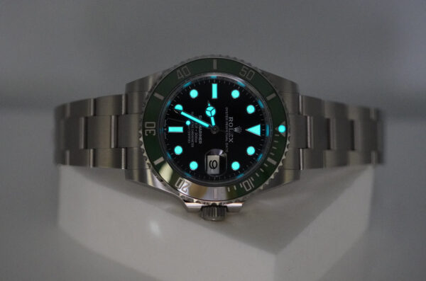Rolex 126610LV SUBMARINER 41 GREEN MK2 BEZEL BLACK DIAL 2023 COMPLETE SET - Image 11