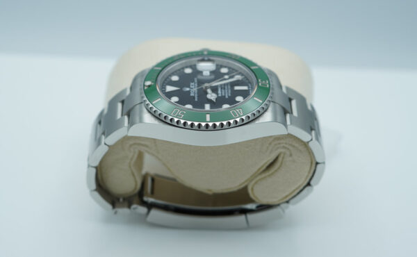 Rolex 126610LV SUBMARINER 41 GREEN MK2 BEZEL BLACK DIAL 2023 COMPLETE SET - Image 4