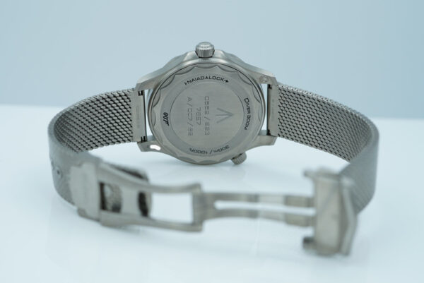 Omega SEAMASTER DIVER 300M 007 JAMES BOND TITANIUM BRACELET 2023 FULL SET - Image 8