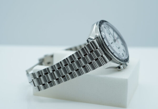 Omega SPEEDMASTER PROFESSIONAL MOONWATCH WHITE DIAL 2024 EXTRA STRAP FULL SET - Image 5