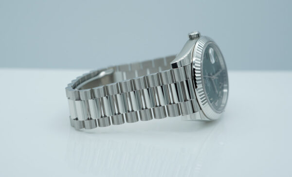 MINT Rolex 228236 DAY DATE PLATINUM FLUTED BEZEL ARABIC GREEN DIAL 2024 RARE FULL SET - Image 6
