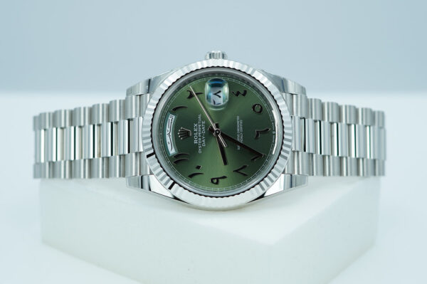 MINT Rolex 228236 DAY DATE PLATINUM FLUTED BEZEL ARABIC GREEN DIAL 2024 RARE FULL SET - Image 10