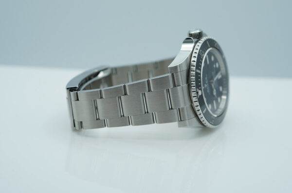 Rolex 124060 SUBMARINER NO DATE 41 NEW MODEL 2024 WARRANTY COMPLETE SET - Image 6