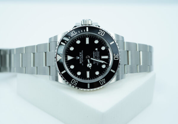 Rolex 124060 SUBMARINER NO DATE 41 NEW MODEL 2024 WARRANTY COMPLETE SET - Image 10