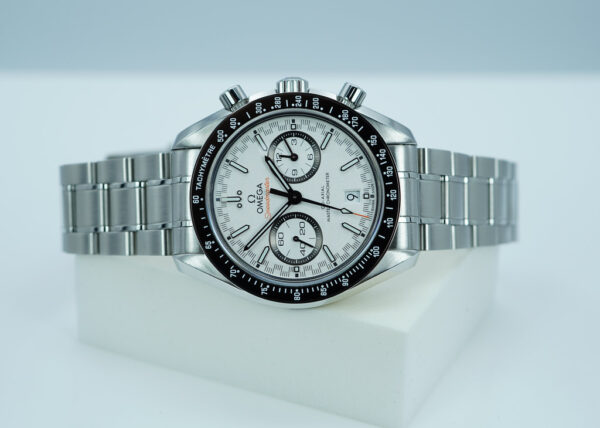 Omega SPEEDMASTER RACING WHITE DIAL EXTRA LEATHER STRAP 2023 WARRANTY - Image 10