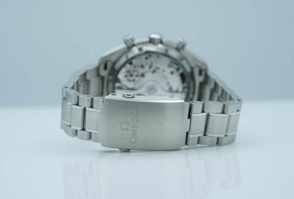 Omega SPEEDMASTER RACING WHITE DIAL EXTRA LEATHER STRAP 2023 WARRANTY - Image 7