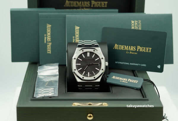 Audemars PIGUET ROYAL OAK 15510ST STAINLESS STEEL BLACK DIAL 2022 COMPLETE SET - Image 2