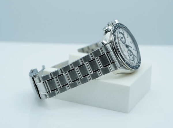 Omega SPEEDMASTER RACING WHITE DIAL EXTRA LEATHER STRAP 2023 WARRANTY - Image 6