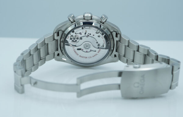 Omega SPEEDMASTER RACING WHITE DIAL EXTRA LEATHER STRAP 2023 WARRANTY - Image 8
