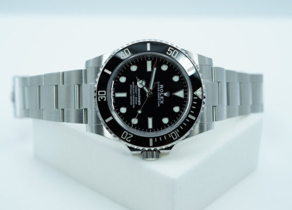 Rolex 124060 SUBMARINER NO DATE 41 NEW MODEL 2024 WARRANTY COMPLETE SET - Image 9