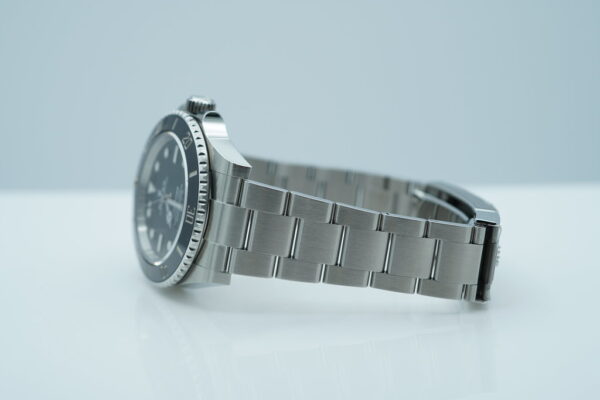 Rolex 124060 SUBMARINER NO DATE 41 NEW MODEL 2024 WARRANTY COMPLETE SET - Image 5