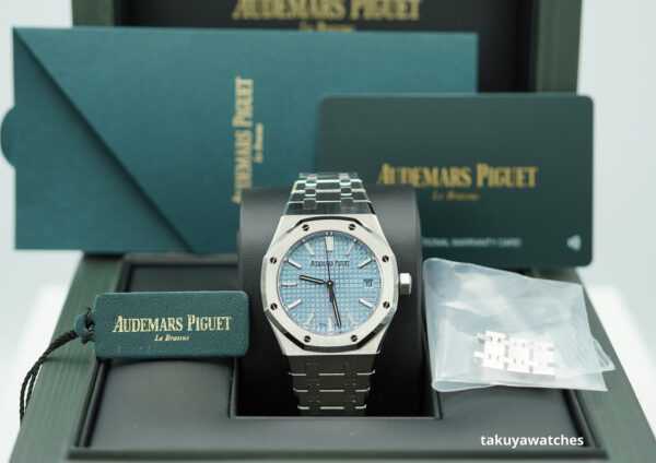 Audemars PIGUET ROYAL OAK 15550ST ICE BLUE DIAL 37MM 2023 COMPLETE SET - Image 2