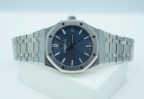 Audemars PIGUET ROYAL OAK 15500ST STAINLESS STEEL BLUE DIAL 41MM 2021 FULL SET - Image 10