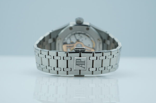 Audemars PIGUET ROYAL OAK 15550ST ICE BLUE DIAL 37MM 2023 COMPLETE SET - Image 7