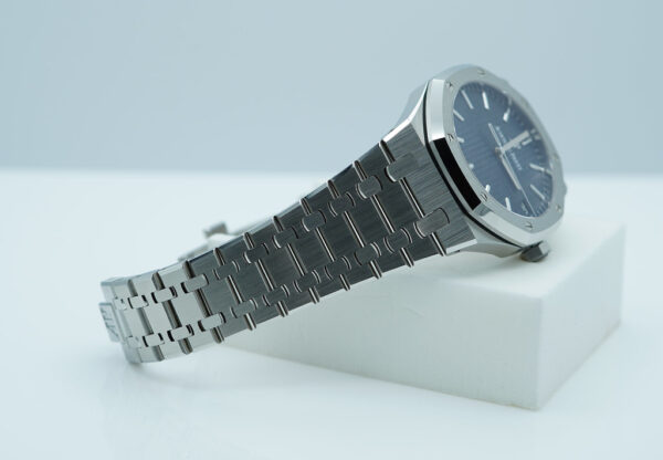 Audemars PIGUET ROYAL OAK 15500ST STAINLESS STEEL BLUE DIAL 41MM 2021 FULL SET - Image 5