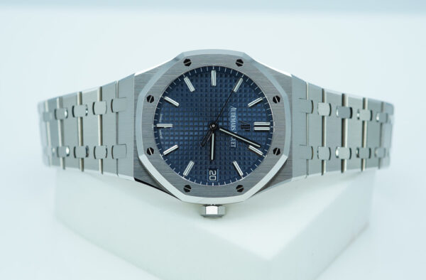 Audemars PIGUET ROYAL OAK 15500ST STAINLESS STEEL BLUE DIAL 41MM 2021 FULL SET - Image 9