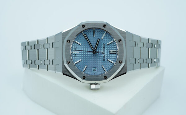 Audemars PIGUET ROYAL OAK 15550ST ICE BLUE DIAL 37MM 2023 COMPLETE SET - Image 9
