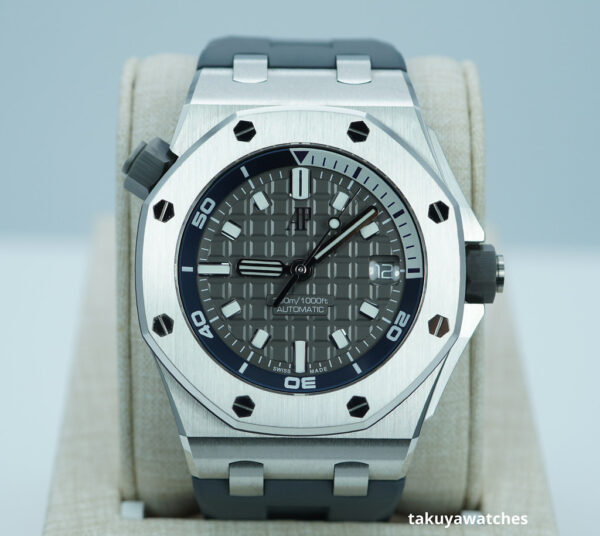 Audemars PIGUET ROYAL OAK OFFSHORE DIVER 15720ST GREY DIAL 2023 WARRANTY