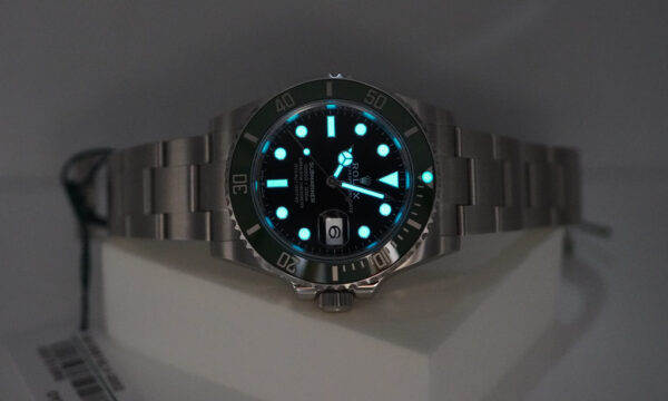Rolex 126610LV SUBMARINER 41 GREEN MK2 BEZEL BLACK DIAL 2024 COMPLETE SET - Image 11