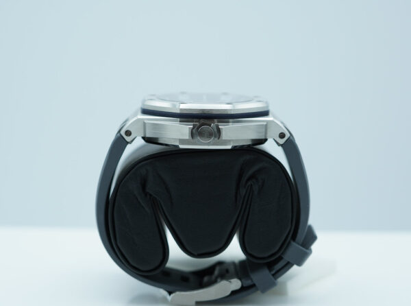 Audemars PIGUET ROYAL OAK OFFSHORE DIVER 15720ST GREY DIAL 2023 WARRANTY - Image 3