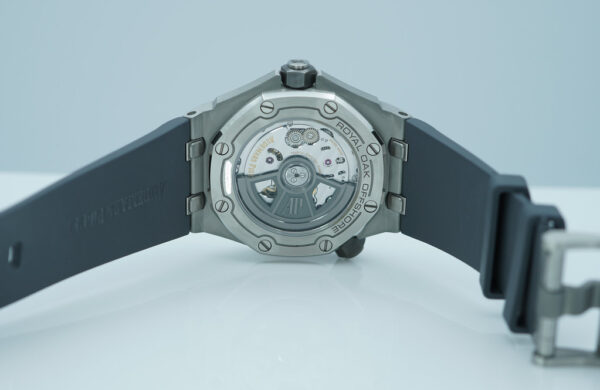 Audemars PIGUET ROYAL OAK OFFSHORE DIVER 15720ST GREY DIAL 2023 WARRANTY - Image 8