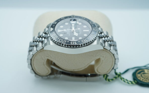 BRAND NEW Rolex 126710GRNR GMT MASTER II BLACK GREY BEZEL JUBILEE BAND 2024 FULL SET - Image 4