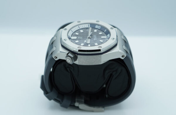 Audemars PIGUET ROYAL OAK OFFSHORE DIVER 15720ST GREY DIAL 2023 WARRANTY - Image 4