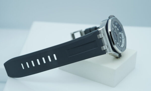 Audemars PIGUET ROYAL OAK OFFSHORE DIVER 15720ST GREY DIAL 2023 WARRANTY - Image 5
