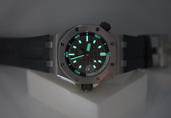 Audemars PIGUET ROYAL OAK OFFSHORE DIVER 15720ST GREY DIAL 2023 WARRANTY - Image 11