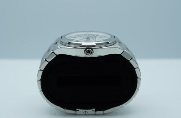 Vacheron CONSTANTIN OVERSEAS 4500V STAINLESS STEEL SILVER DIAL 2021 FULL SET - Image 3