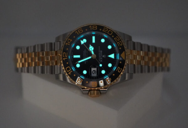 Rolex 126713GRNR GMT MASTER 2 GREY BLACK BEZEL JUBILEE BAND 2024 FULL SET - Image 11