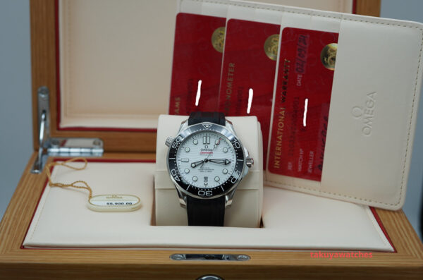 Omega SEAMASTER DIVER 300M WHITE WAVE DIAL RUBBER STRAP 2024 WARRANTY - Image 2