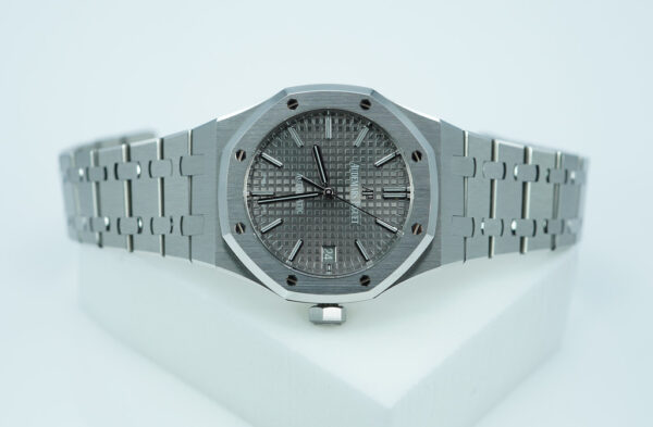 Audemars PIGUET ROYAL OAK STEEL 15450ST GREY DIAL 37MM COMPLETE SET - Image 9