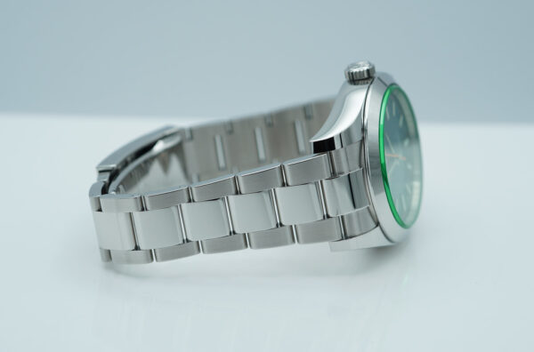 Rolex 116400GV MILGAUSS GREEN CRYSTAL Z BLUE DIAL 2021 COMPLETE SET - Image 6
