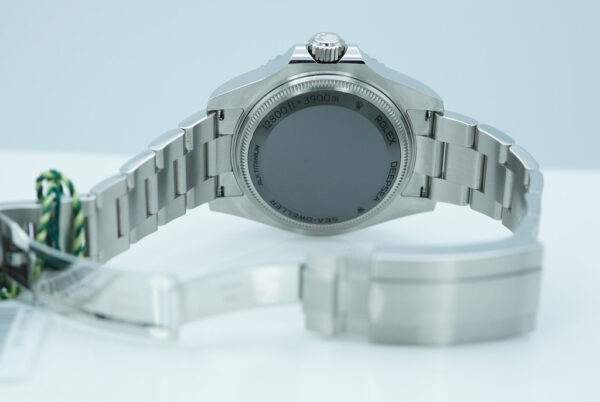 Rolex 136660 DEEPSEA D-BLUE DIAL JAMES CAMERON 2024 COMPLETE SET - Image 8