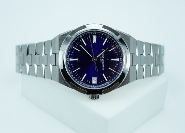 Vacheron CONSTANTIN OVERSEAS 4520V STAINLESS STEEL BLUE DIAL 2024 NEW MODEL FULL SET - Image 9