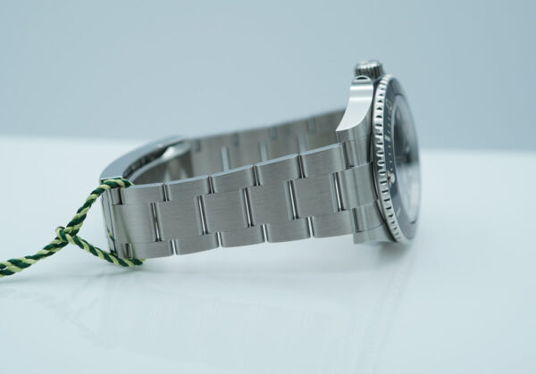 BRAND NEW Rolex 124060 SUBMARINER NO DATE 41MM 2024 WARRANTY COMPLETE SET - Image 6