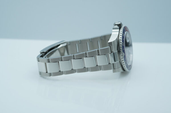 Rolex 126710BLRO PEPSI GMT MASTER 2 RED BLUE BEZEL OYSTER BAND 2023 FULL SET - Image 6