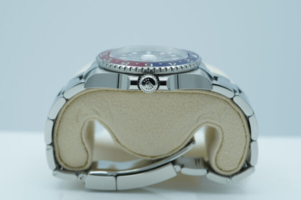 Rolex 126710BLRO PEPSI GMT MASTER 2 RED BLUE BEZEL OYSTER BAND 2023 FULL SET - Image 4