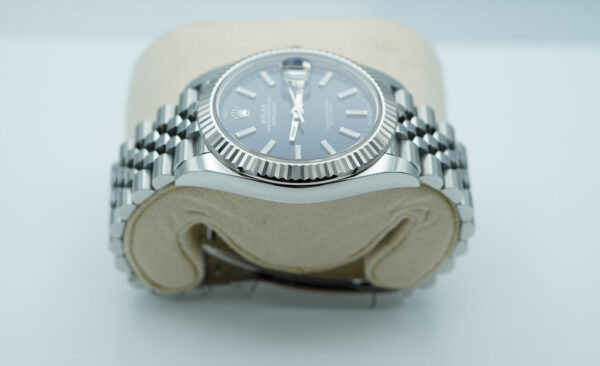 Rolex 126334 DATEJUST 41 FLUTED BEZEL BLUE STICK DIAL JUBILEE WARRANTY FULL SET - Image 4