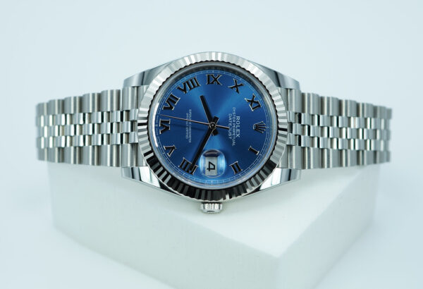 Rolex 126334 DATEJUST 41 FLUTED BEZEL BLUE ROMAN DIAL JUBILEE 2024 FULL SET - Image 9