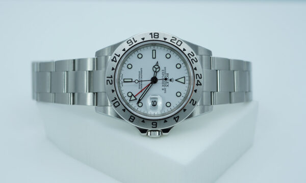 Rolex 16570 EXPLORER II 40MM POLAR WHITE DIAL F SERIAL BOXES PAPERS - Image 9
