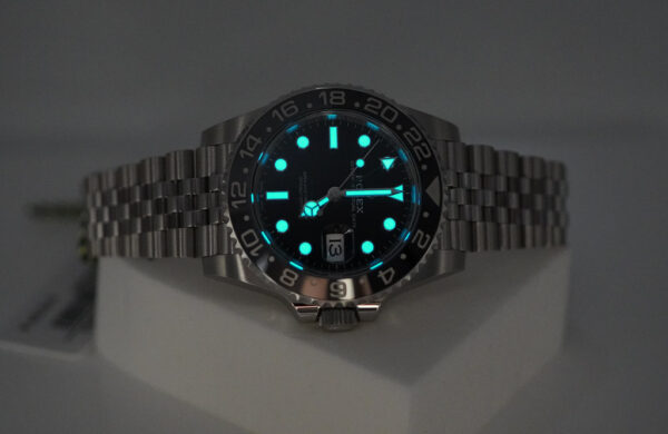BRAND NEW Rolex 126710GRNR GMT MASTER II BLACK GREY BEZEL JUBILEE BAND 2024 FULL SET - Image 10
