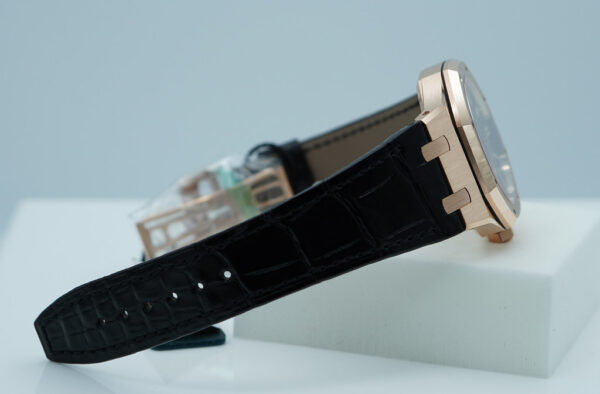 BRAND NEW Audemars PIGUET ROYAL OAK 15510OR 18K ROSE GOLD BLACK DIAL 2024 FULL SET - Image 5