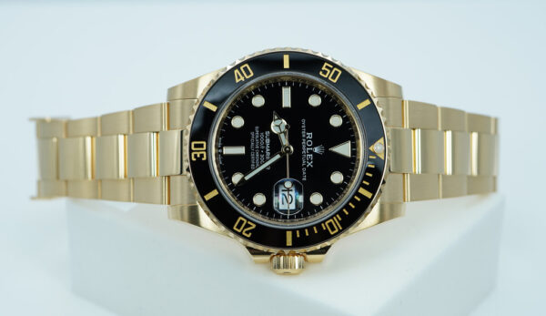 Rolex 126618LN SUBMARINER 41 YELLOW GOLD BLACK DIAL 2023 WARRANTY FULL SET - Image 8