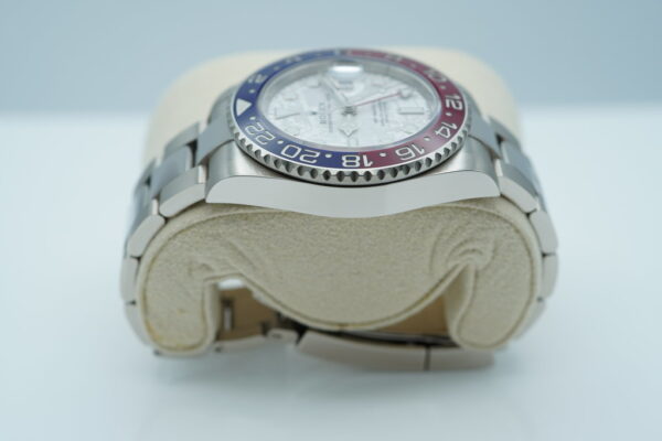 Rolex 126719BLRO GMT MASTER 2 WHITE GOLD PEPSI METEORITE DIAL 2022 FULL SET - Image 4