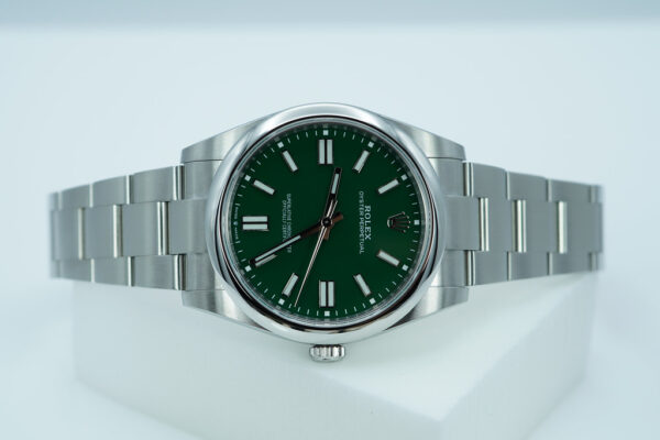 Rolex 124300 OYSTER PERPETUAL 41 GREEN DIAL 2022 WARRANTY COMPLETE SET - Image 9