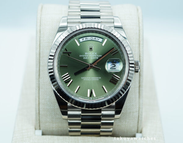 Rolex 228239 DAY DATE 40 WHITE GOLD OLIVE GREEN ROMAN DIAL 2022 COMPLETE SET