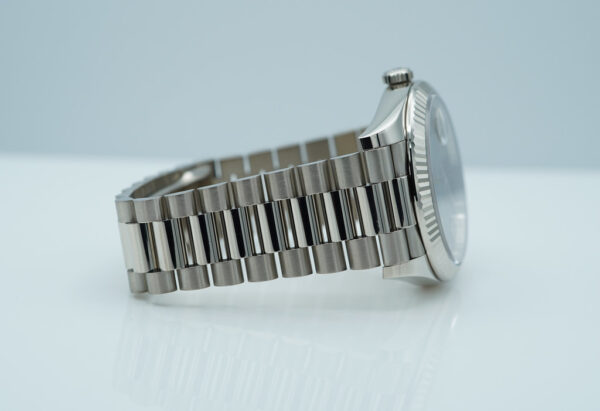 Rolex 228239 DAY DATE 40 WHITE GOLD OLIVE GREEN ROMAN DIAL 2022 COMPLETE SET - Image 6